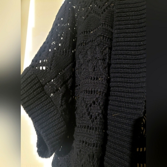 Croft & Barrow Short Sleeve Knit Black Sweater - Sz Large Petite (LP) - Picture 3 of 5